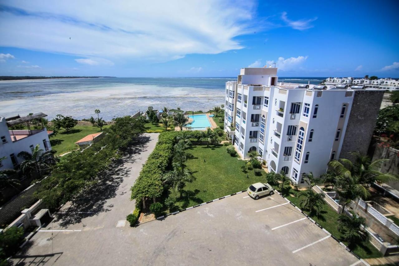 Almasi Oceanfront Nyali Apartamento Mombaça Exterior foto